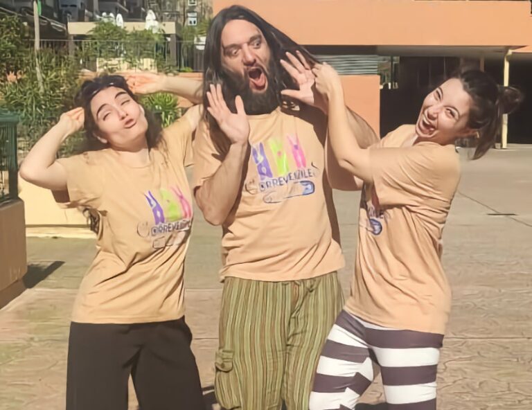 Equipo de la compañíaCorreveidiles Teatro